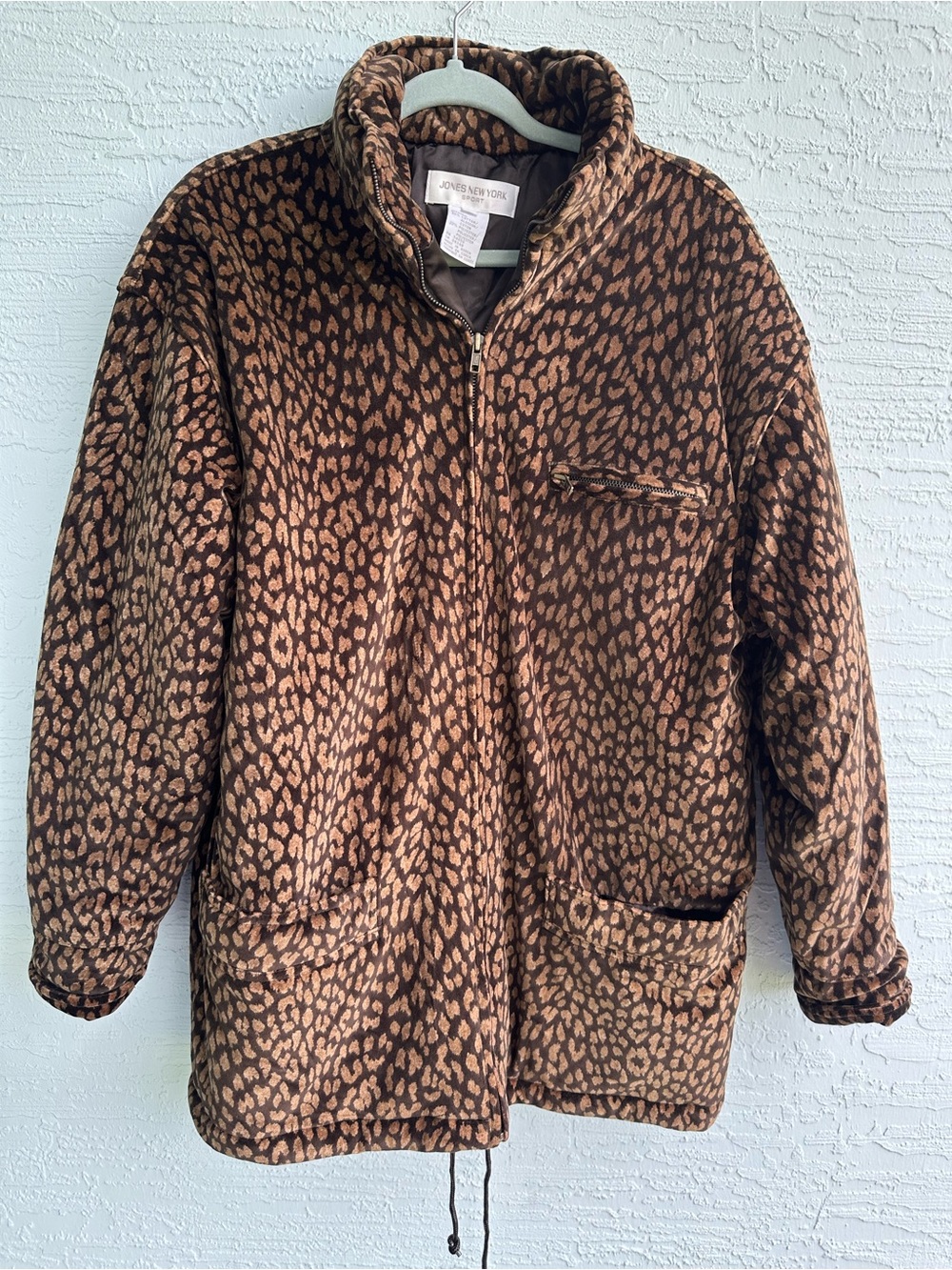 Jones New York women’s leopard print velvet, puffer jacket size medium